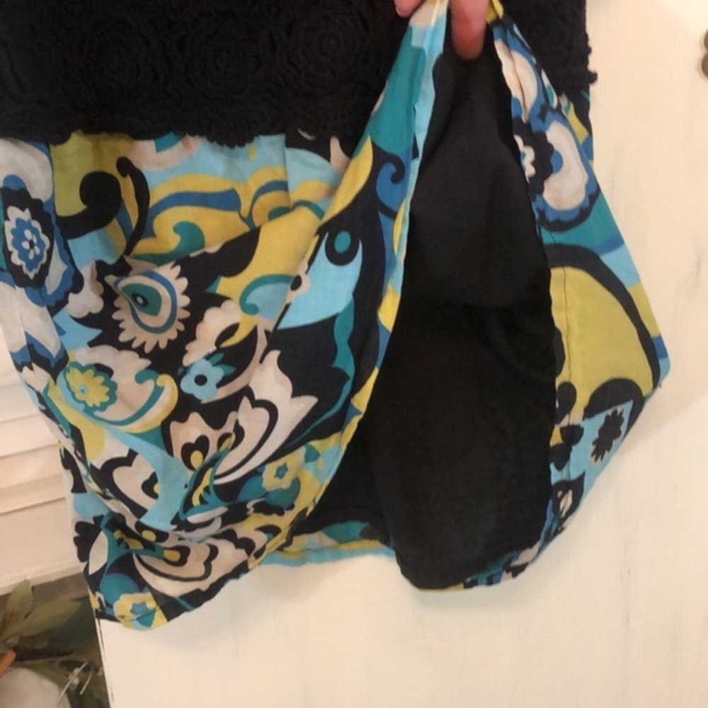 Crocheted Racerback Paisley Print Tank - Picture 8 of 12